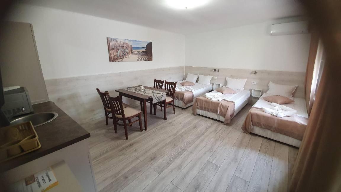 Family Hotel Kedara Burgas Exterior photo